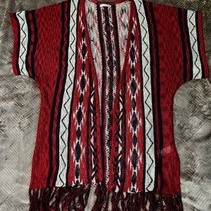 Maurice’s - short sleeve kimono with fringe bottom. Red,blue and cream. One size